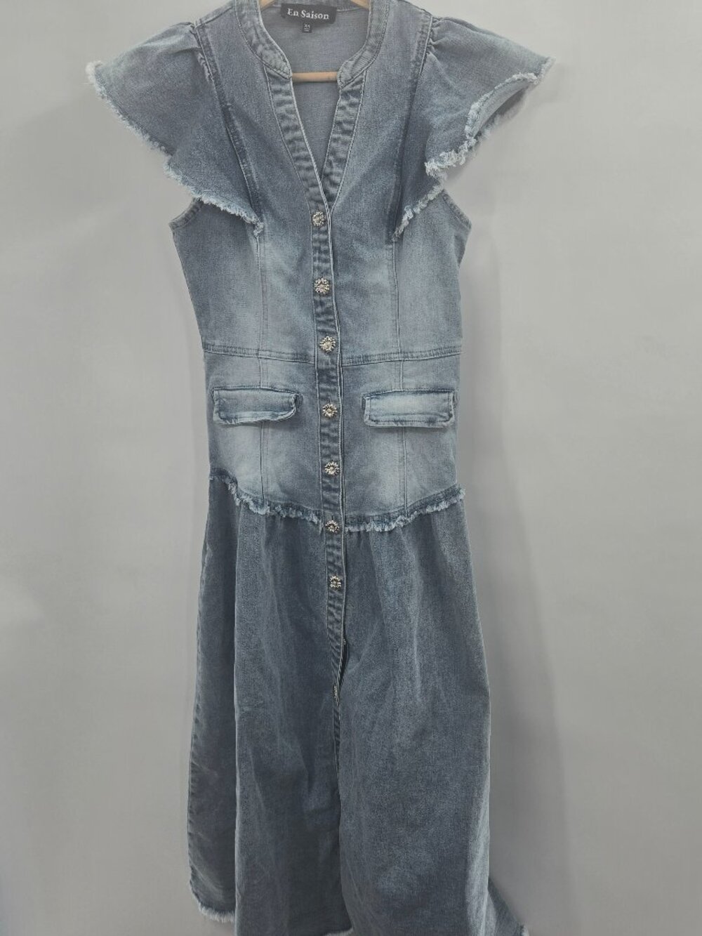 En Saison Lira Light Wash Frayed Distressed Denim Midi Dress Size XS NWOT